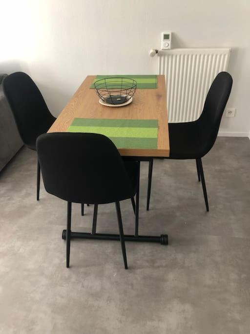 לה-רוש-סור-יון Superbe Appartement En Plein Centre Ville. מראה חיצוני תמונה
